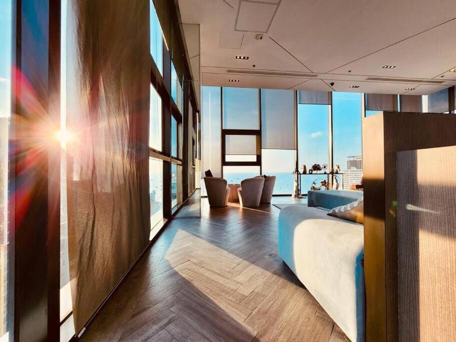 Great Location With Infinity Pool -Central Pattaya Apartment Екстериор снимка
