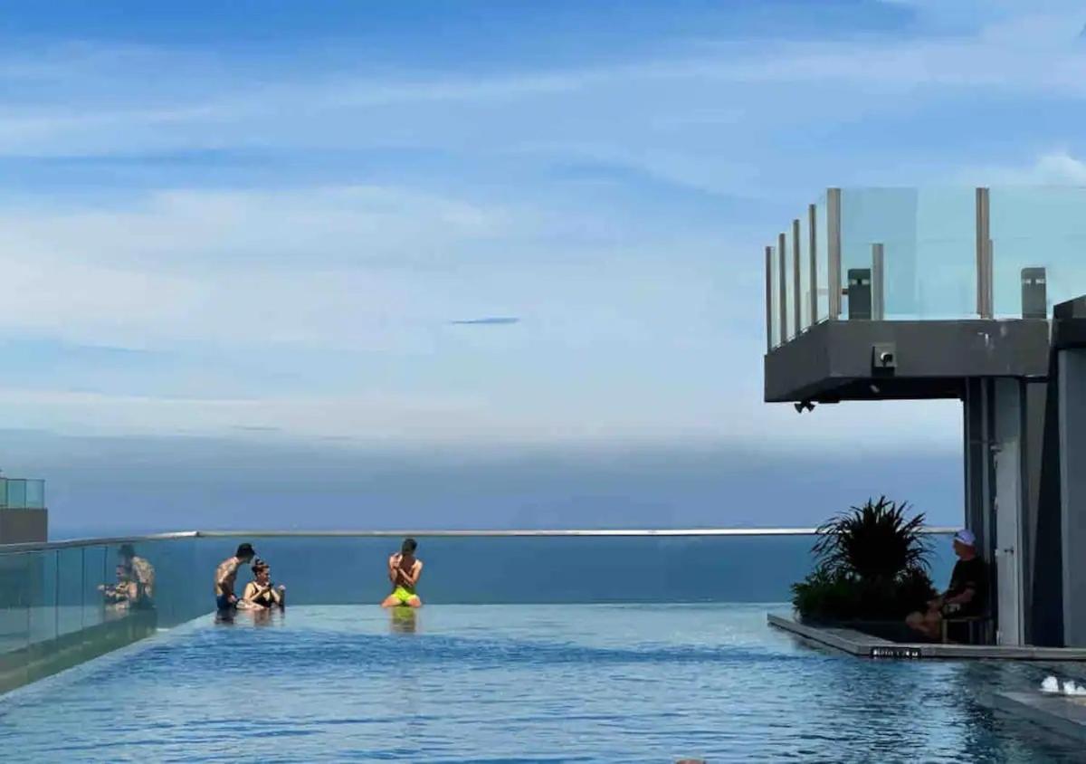 Great Location With Infinity Pool -Central Pattaya Apartment Екстериор снимка