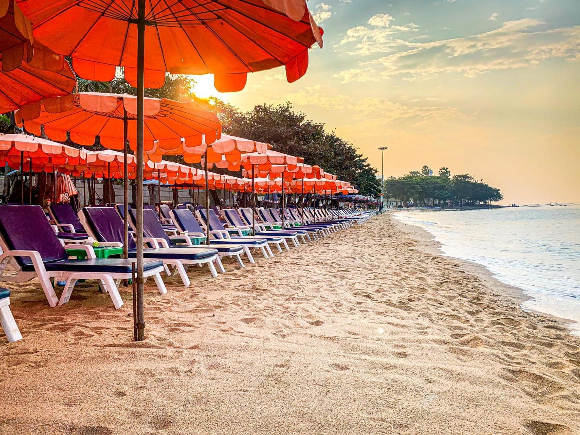 Great Location With Infinity Pool -Central Pattaya Apartment Екстериор снимка